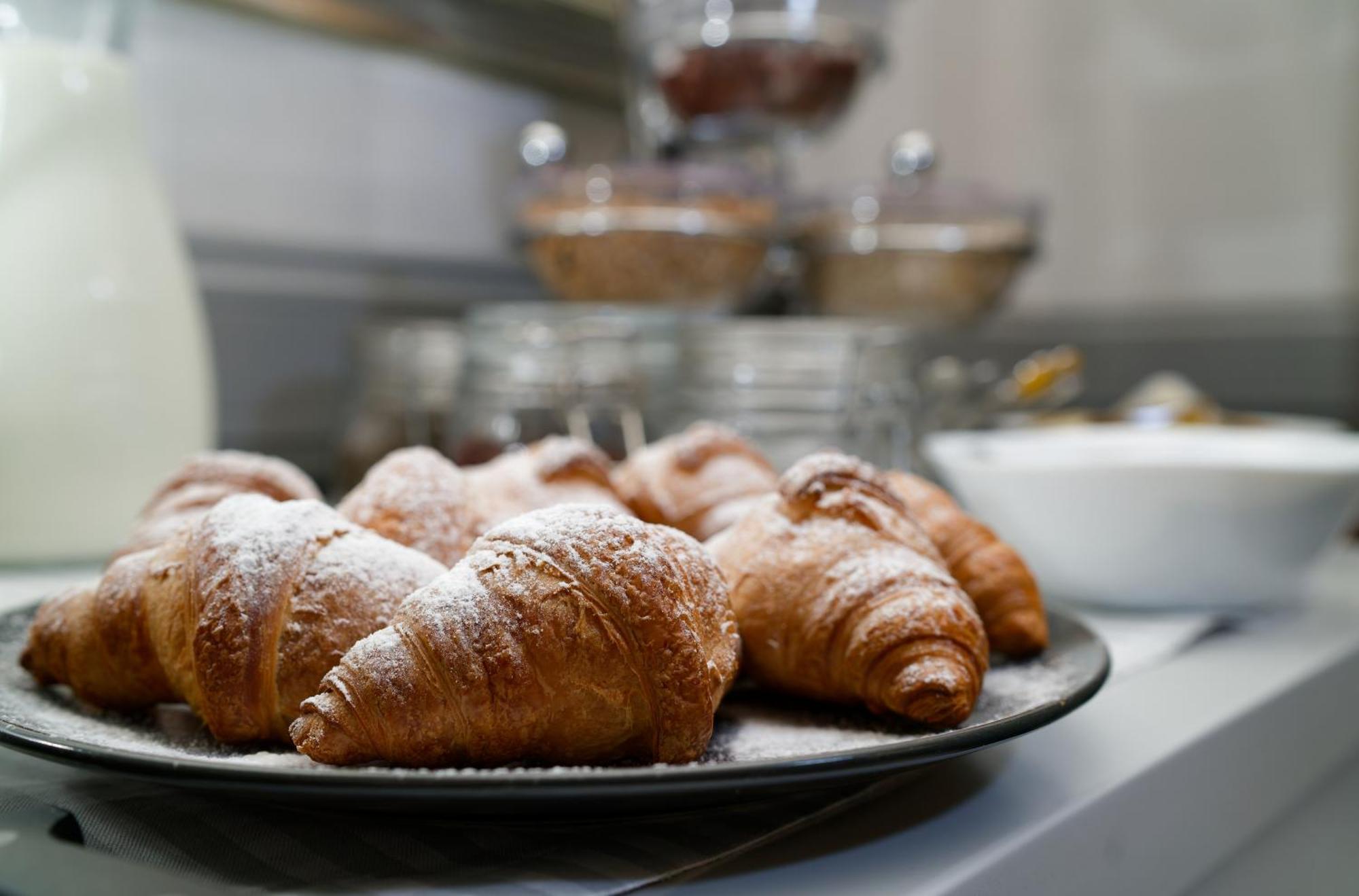 Boutique Hotel Swisshouse มาเรียอานซเกลาซนี ภายนอก รูปภาพ
