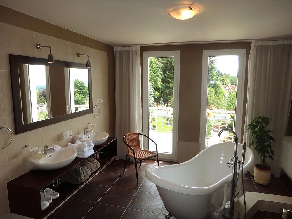 Boutique Hotel Swisshouse มาเรียอานซเกลาซนี ภายนอก รูปภาพ